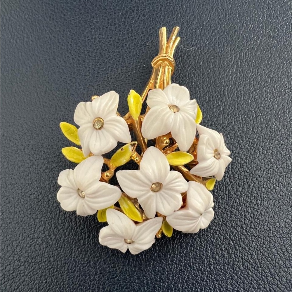Vintage ART Arthur Pepper Carved Lucite Enamel Rhinestone Flower Bouquet Brooch